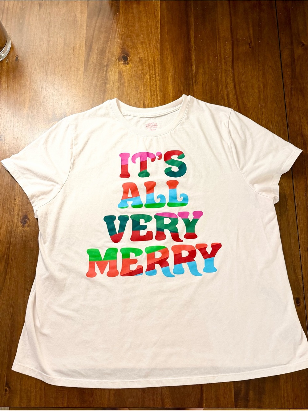 Wondershop White Tee with Multicolor 'It's All Very Merry' Graphic